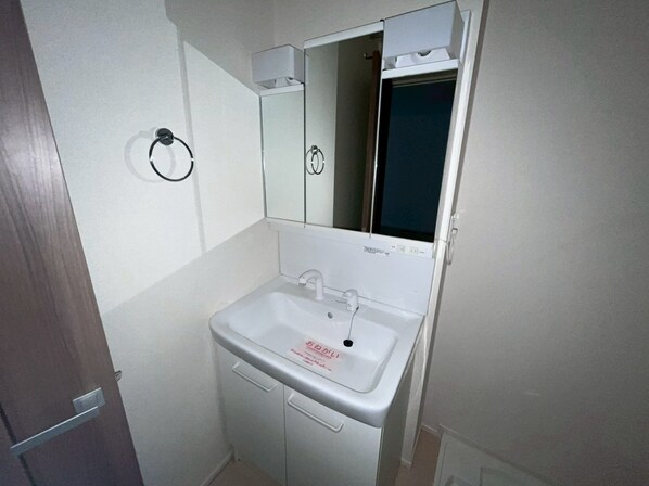 ヴィラドゥグレーヌ梅ケ谷 D棟の物件内観写真